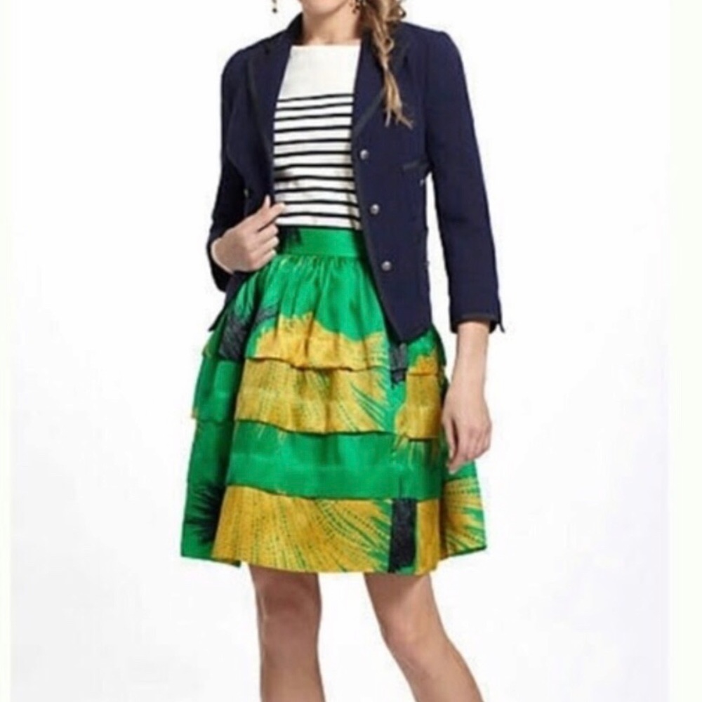 Anthro sariah Tiered green floral skirt 100% silk